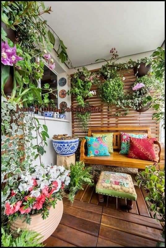 Space-Saving Balcony Hanging Planter Ideas - Urban Plants™