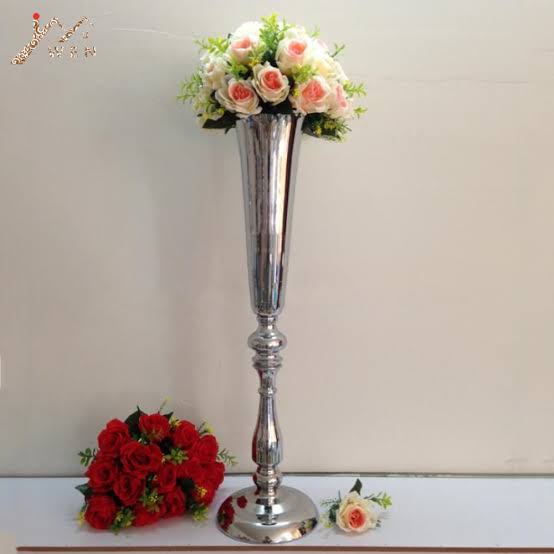 Metal Stand with flower sticks