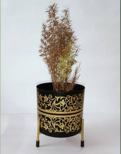 Sparkle White and black iron pot with stand Iron planter set of 2